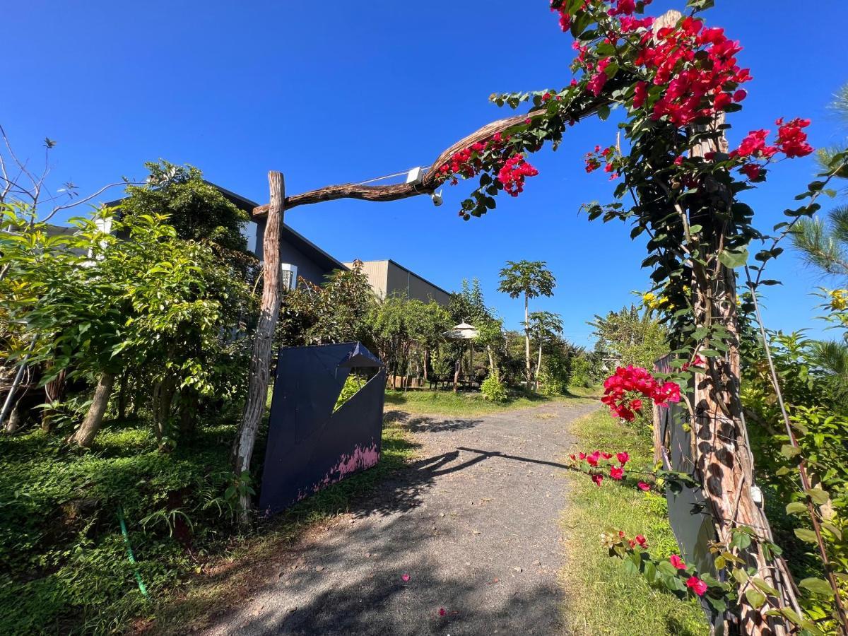 Villa MeGarden Daknong Gia Nghĩa Exterior foto